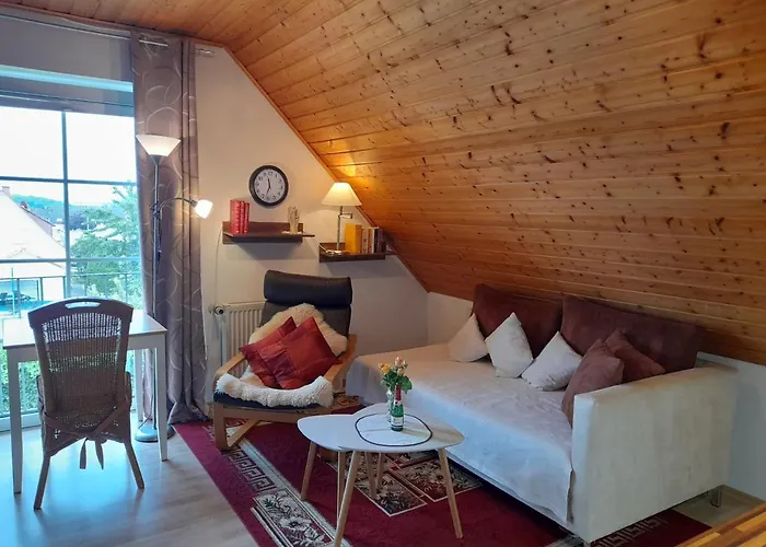 Haus Alexandra アパート *